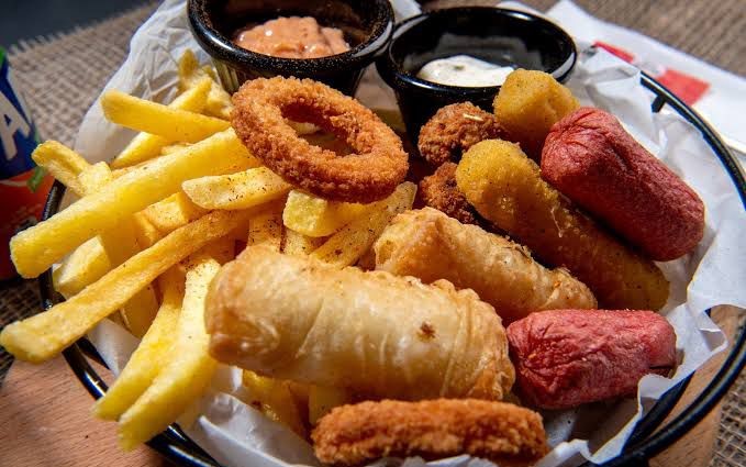 ATIŞTIRMALIK TABAĞI(SOĞAN HALKASI,CİPS,SİĞARA BÖREĞİ,SOSİS)