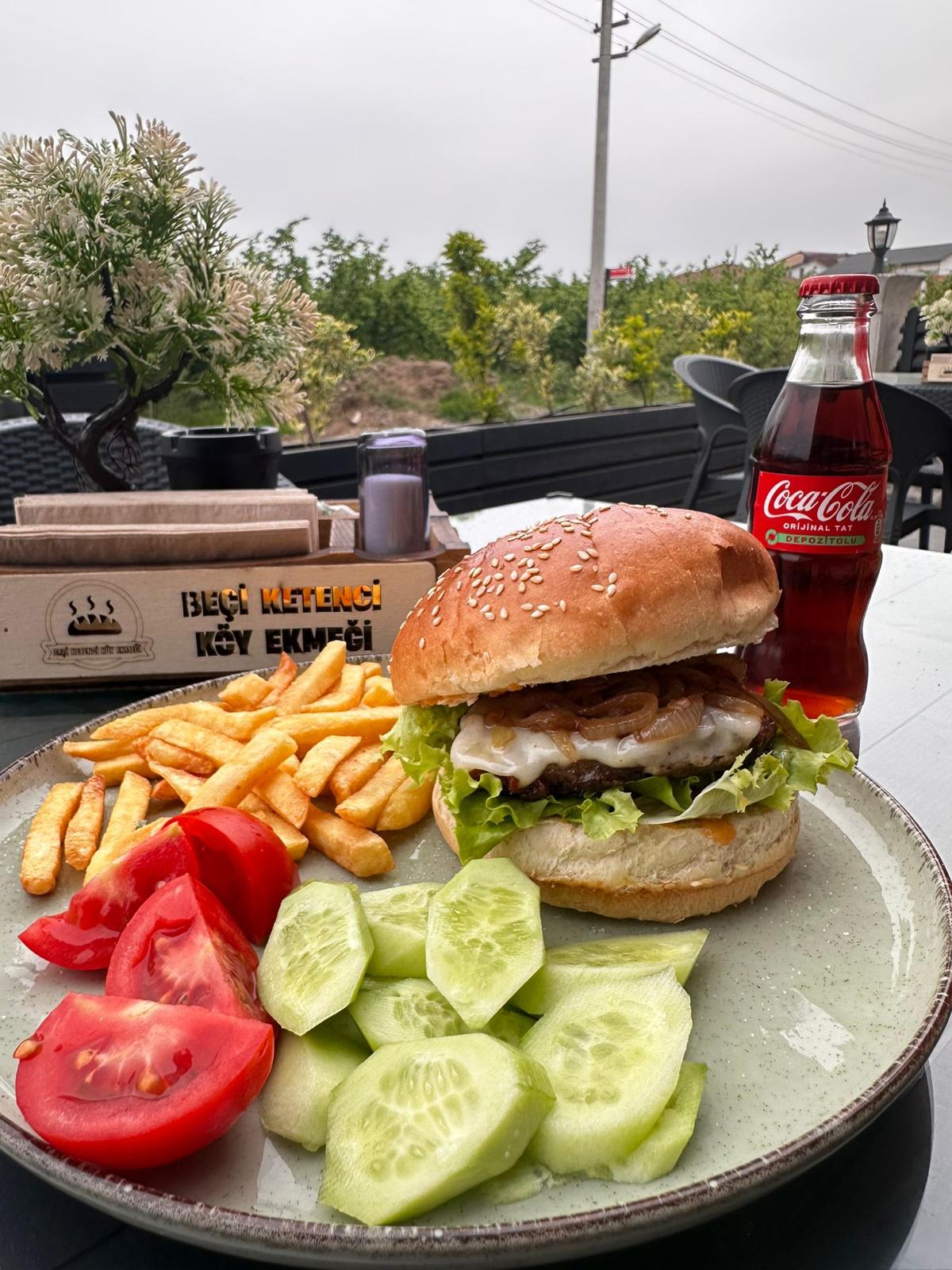 KETENİ HAMBURGER (CİPS,YEŞİLLİK,İÇECEK)